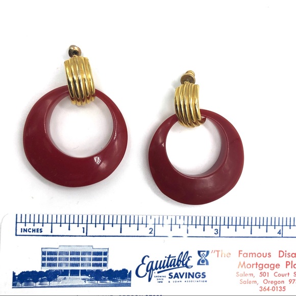 Vintage Big Red Lucite Door Knocker Earrings Hoops  Gold - Picture 4 of 6